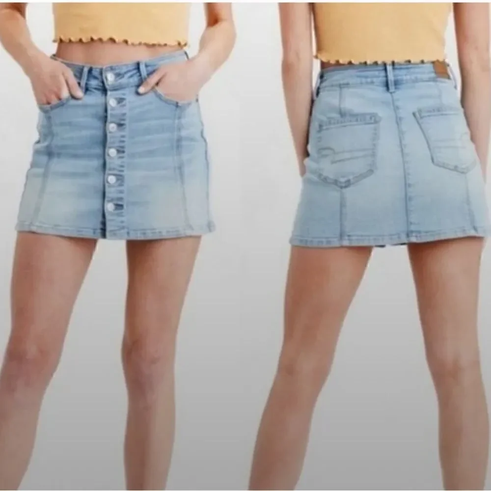 American Eagle Y2K denim button up miniskirt light wash superstretch EUC